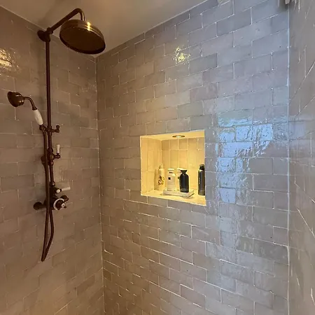 Bed and Breakfast Blush *