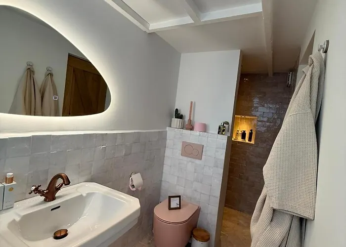 Bed & Breakfast Blush 3*